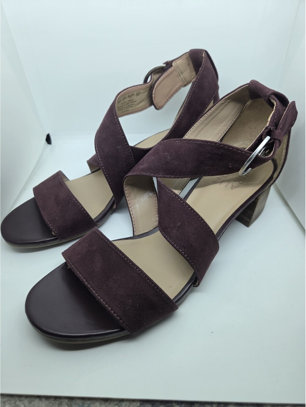 Naturalizer Alex Sandals Women 7M Plum Burgundy Faux Suede Low Block Heel